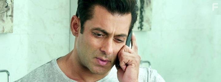 Salman Khan in Да здравствует победа! (2014)