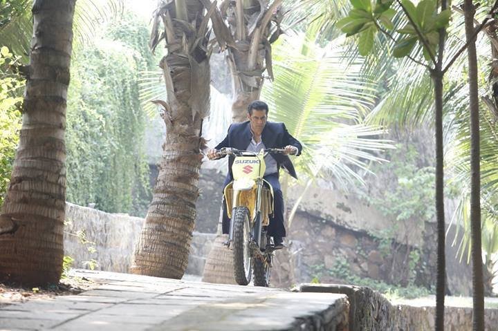 Salman Khan in Да здравствует победа! (2014)