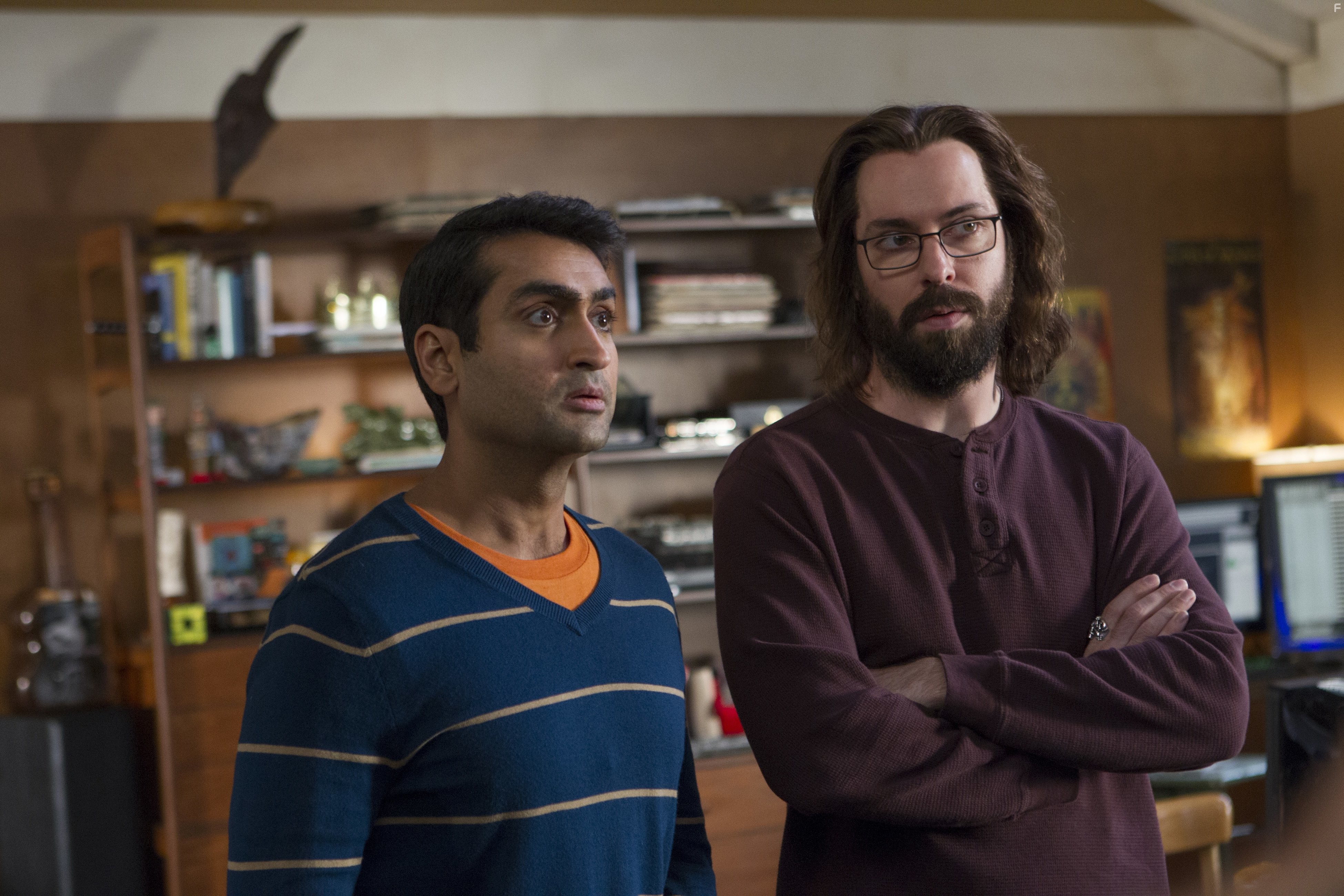 Martin Starr and Kumail Nanjiani in Кремниевая долина (2014)