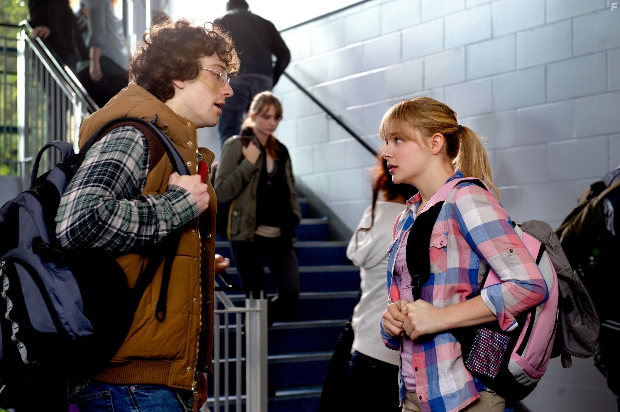 Aaron Taylor-Johnson and Chlo? Grace Moretz in Пипец 2 (2013)
