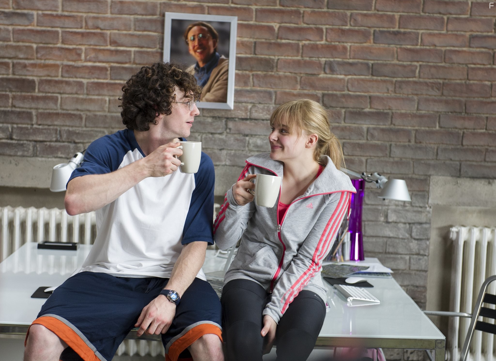 Aaron Taylor-Johnson and Chlo? Grace Moretz in Пипец 2 (2013)