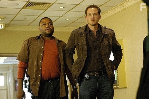 Anthony Anderson and Cole Hauser in K-Ville (2007)