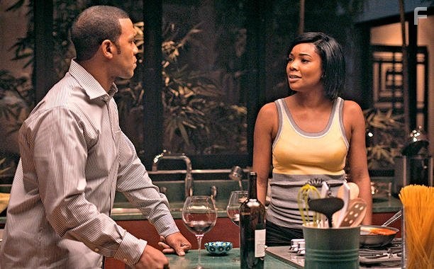 Gabrielle Union and Aaron D. Spears in Быть Мэри Джейн (2013)