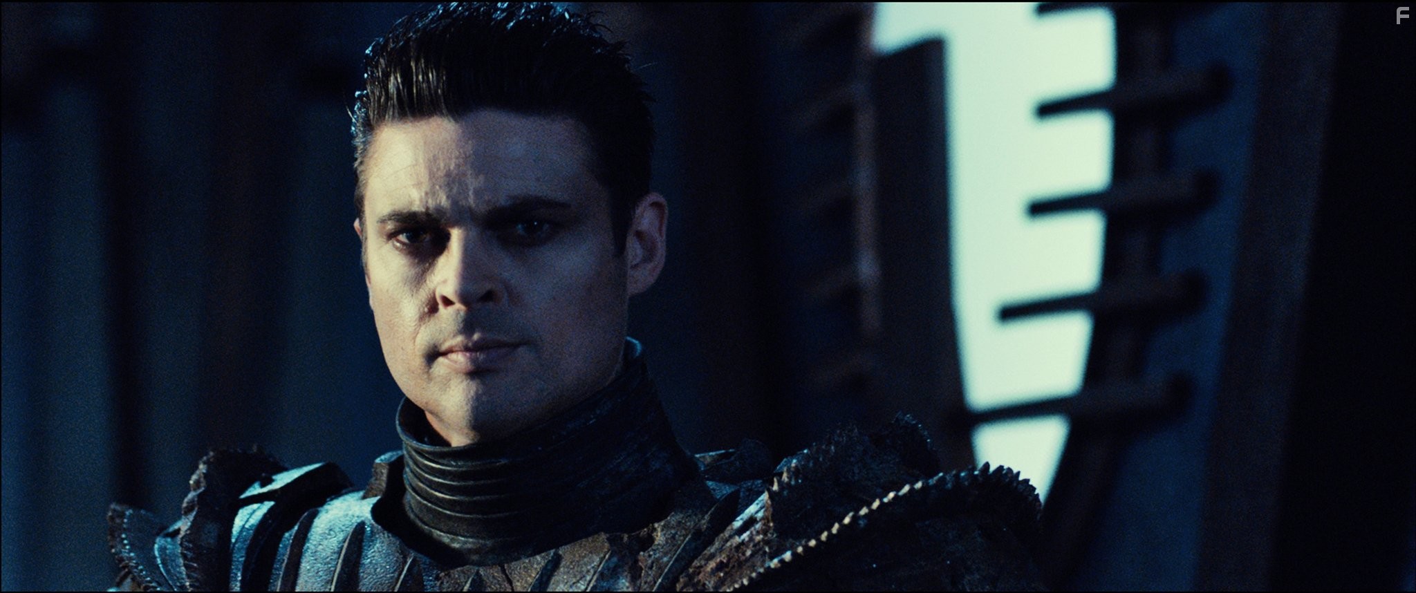 Karl Urban in Риддик (2013)