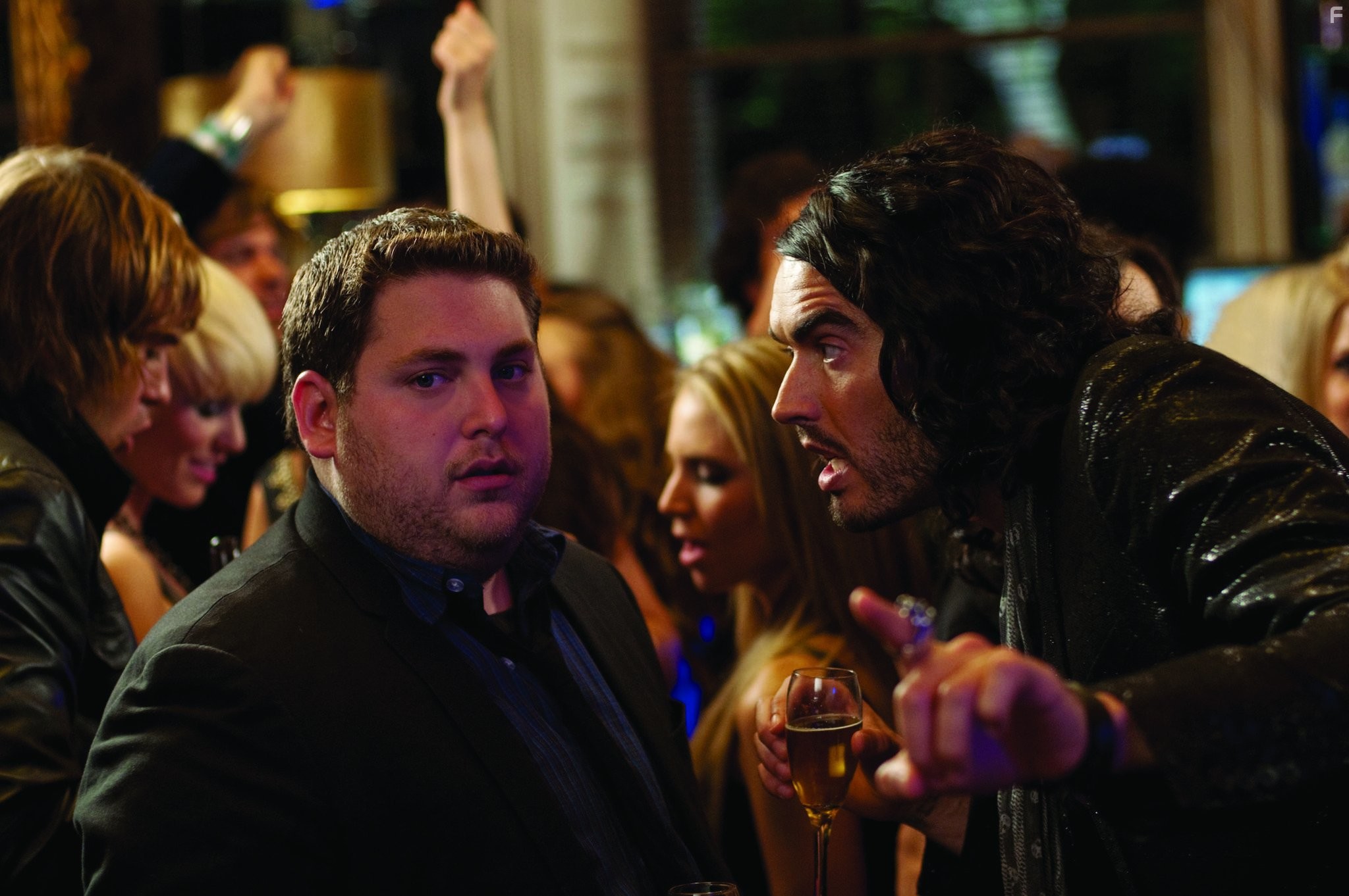 Russell Brand and Jonah Hill in Побег из Вегаса (2010)