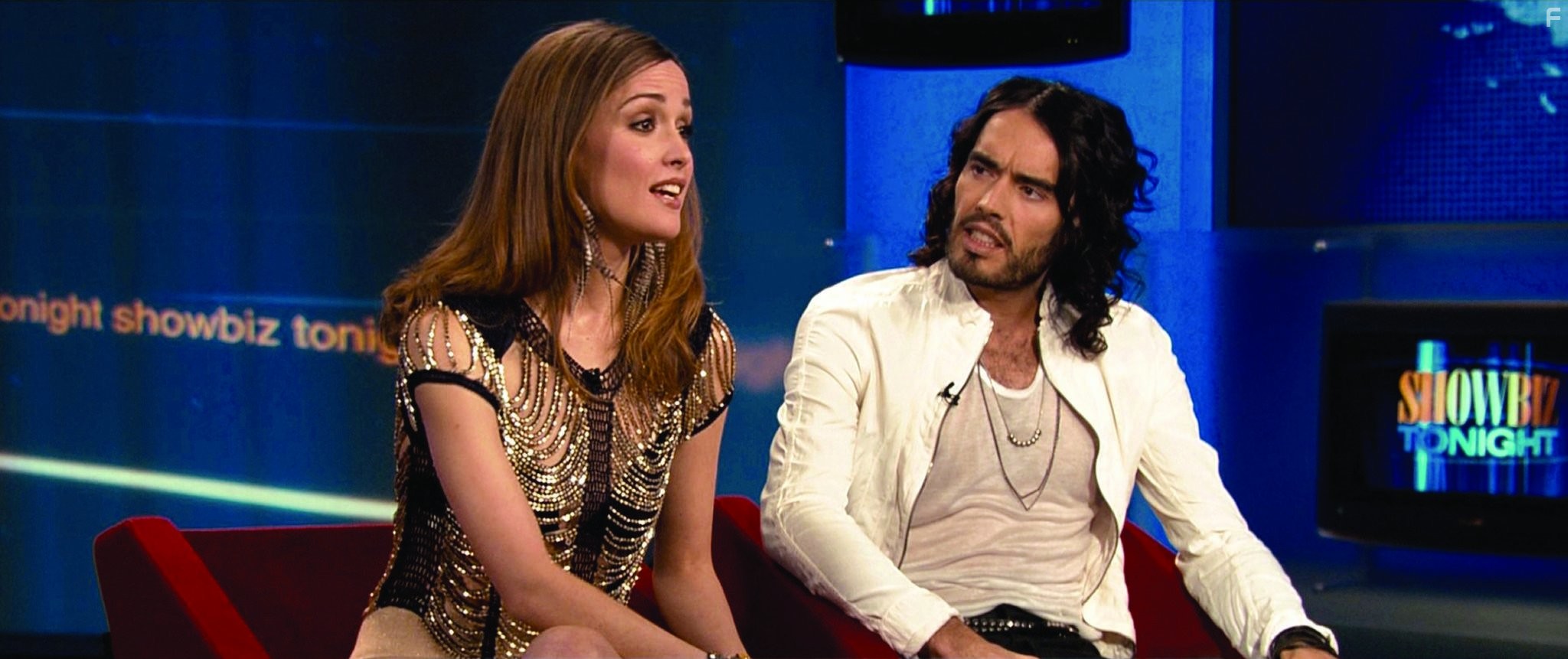 Rose Byrne and Russell Brand in Побег из Вегаса (2010)