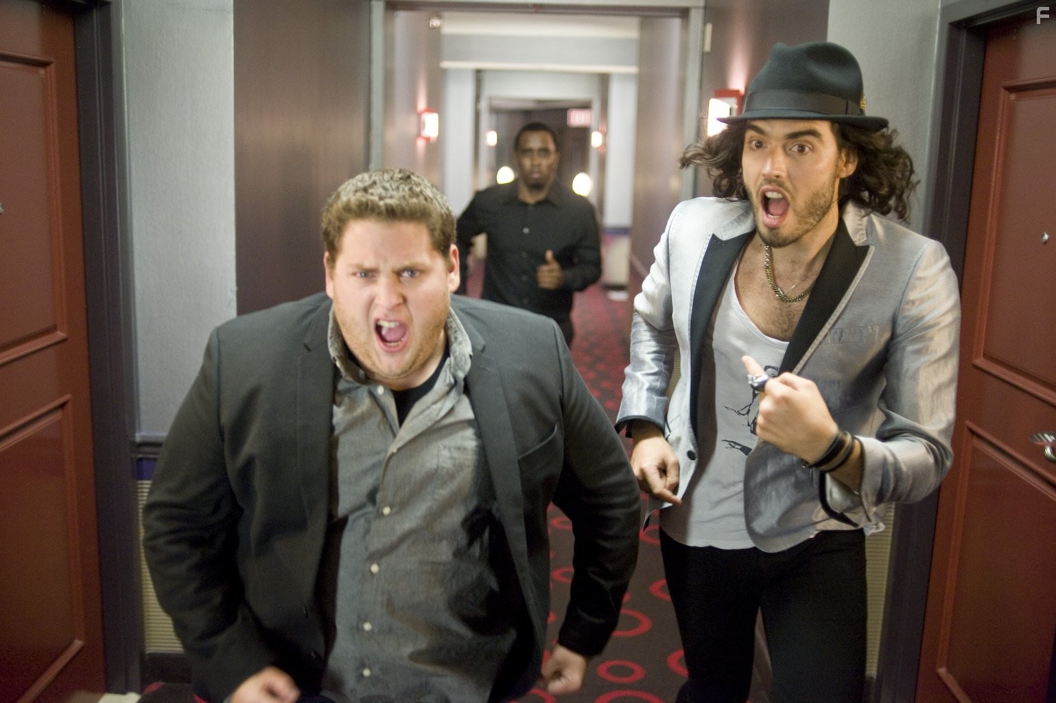 Russell Brand and Jonah Hill in Побег из Вегаса (2010)