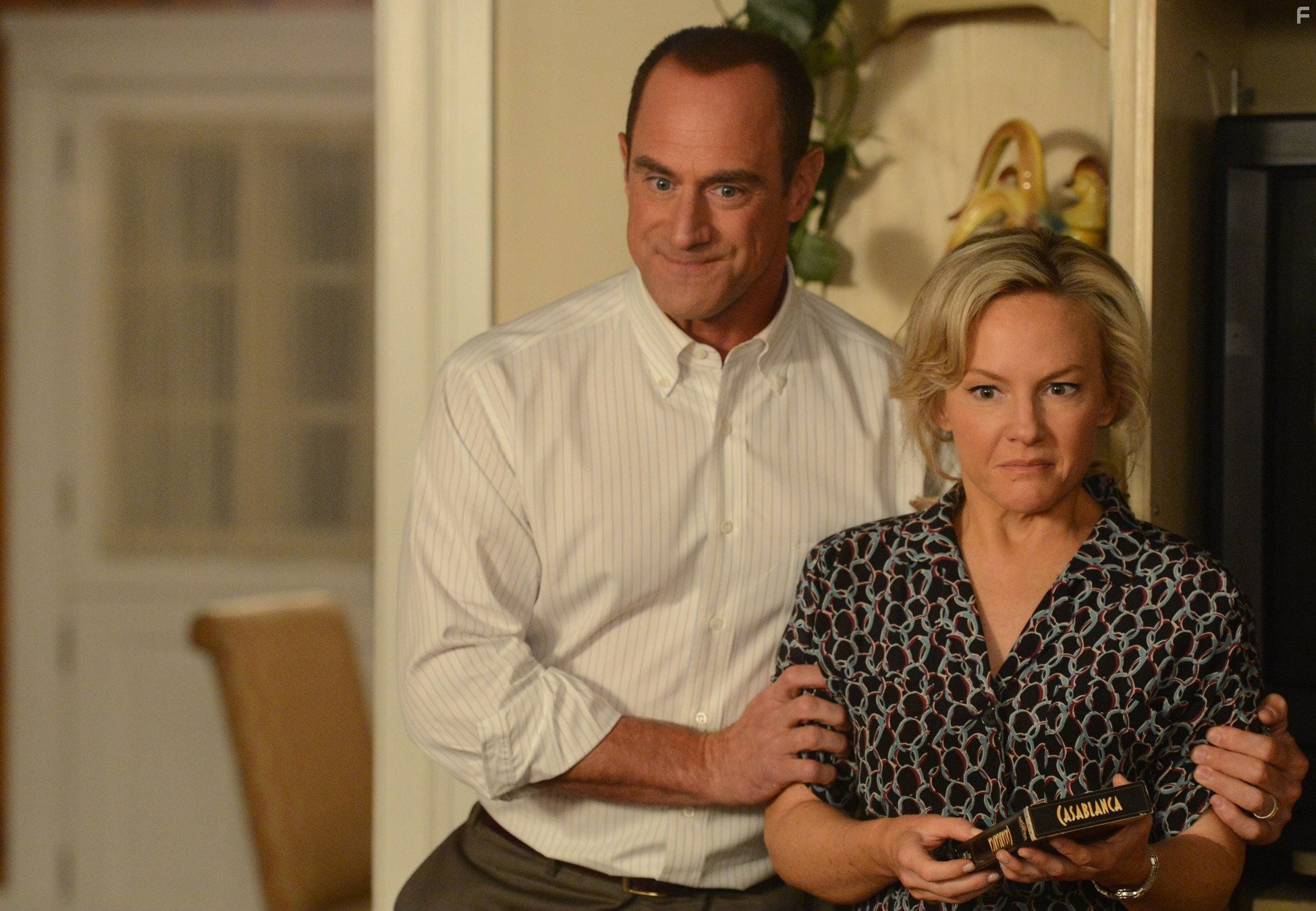 Christopher Meloni and Rachael Harris in Bыживание Джека (2014)