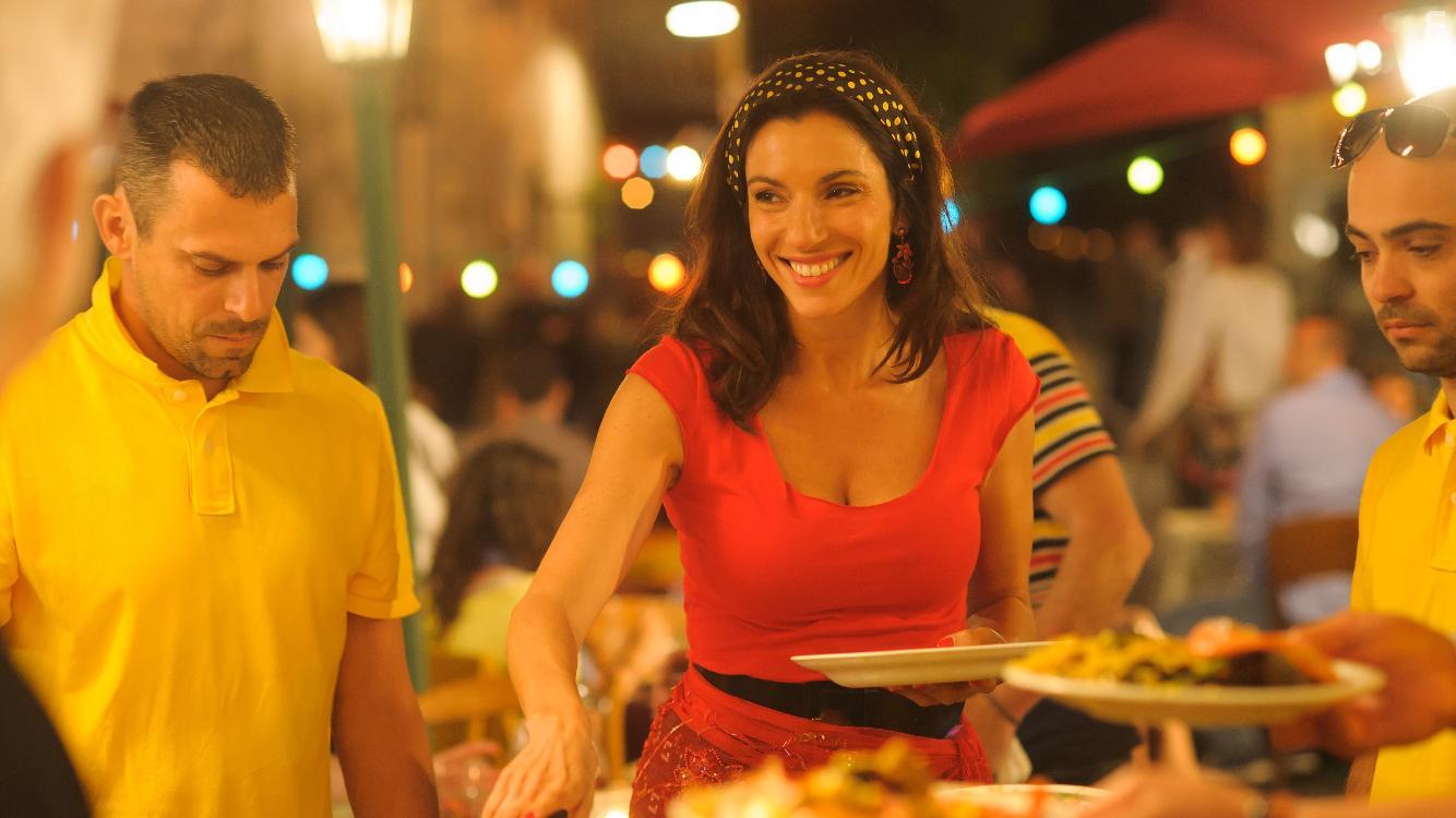 Aure Atika in Avis de mistral (2014)