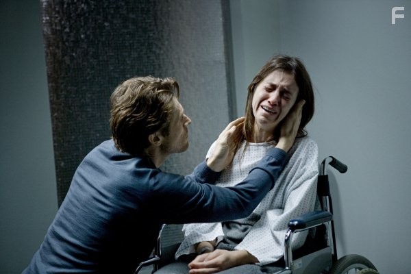 Willem Dafoe and Charlotte Gainsbourg in Антихрист (2009)