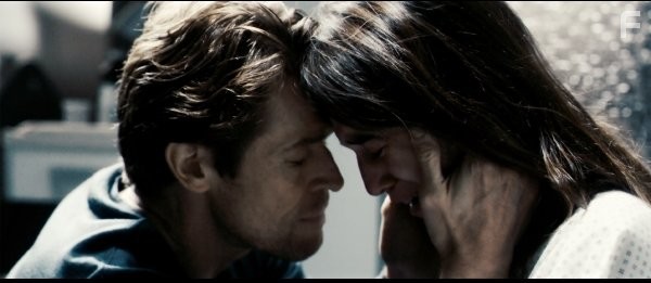 Willem Dafoe and Charlotte Gainsbourg in Антихрист (2009)