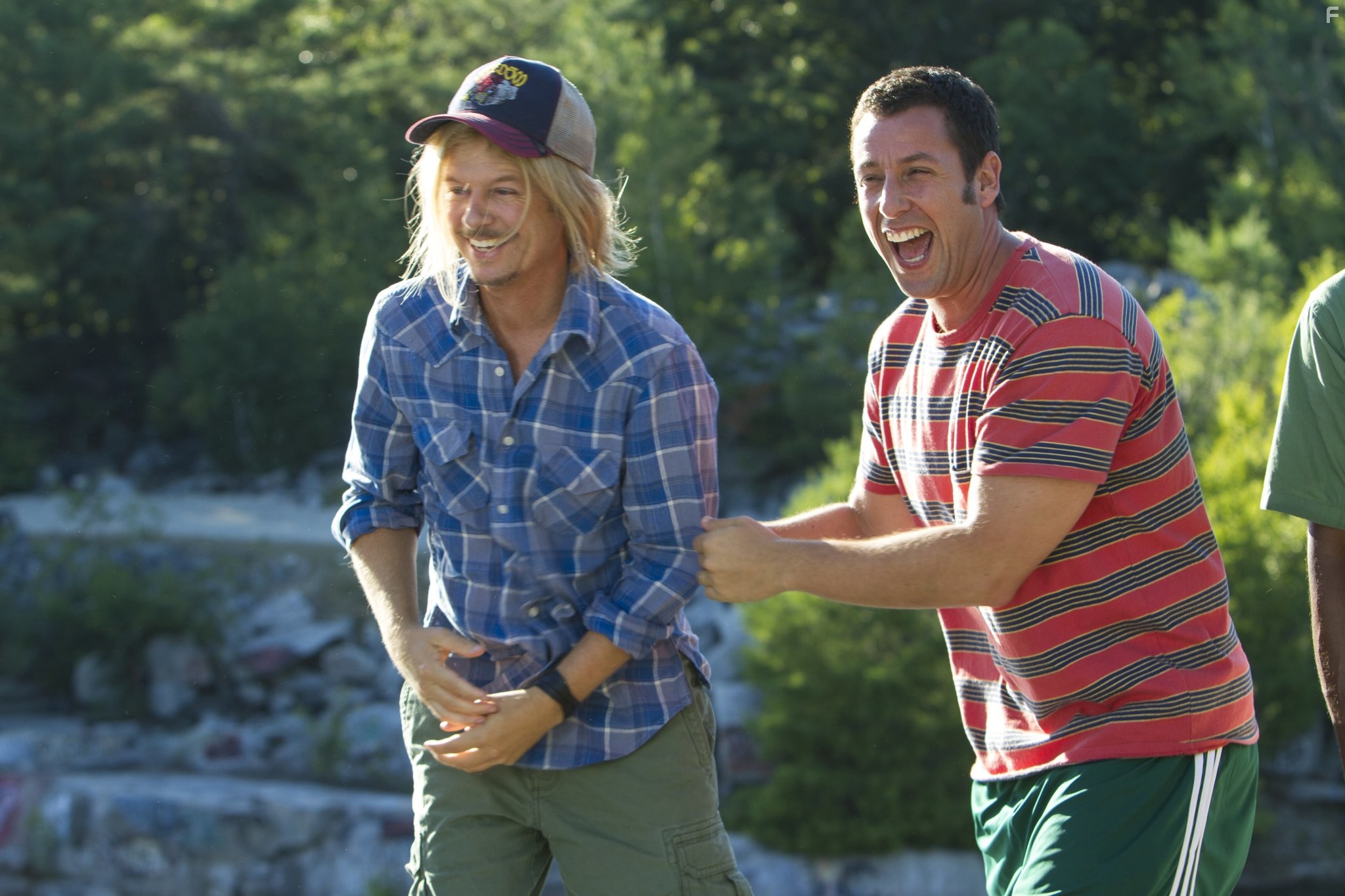 Adam Sandler and David Spade in Одноклассники 2 (2013)