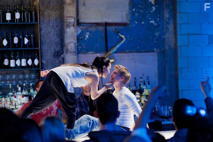 BoA and Derek Hough in Сделай шаг: Лови момент (2013)