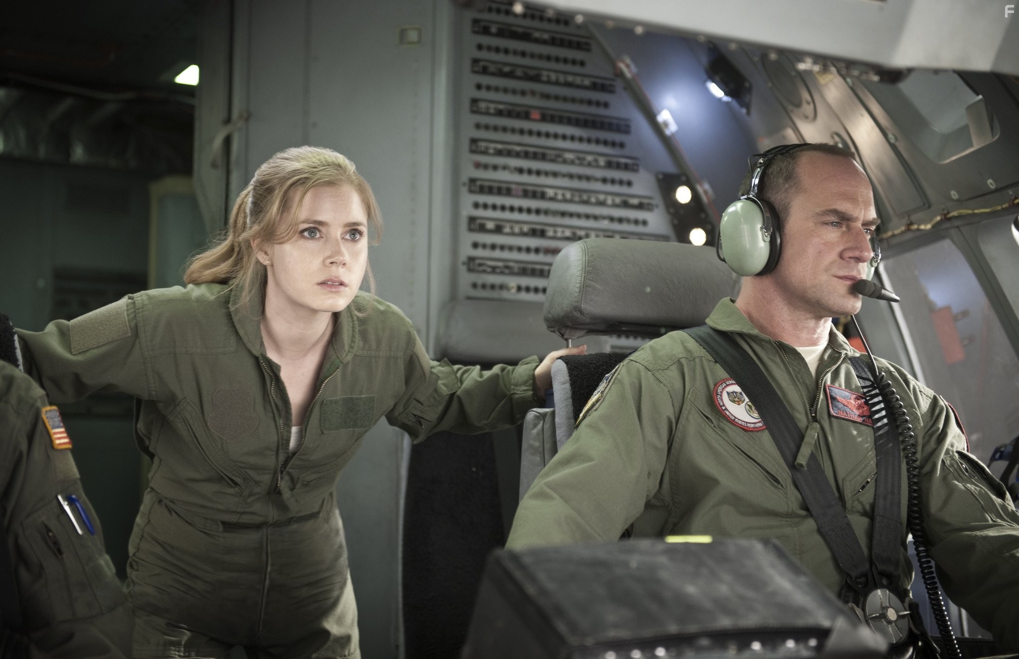 Christopher Meloni and Amy Adams in Человек из Стали (2013)