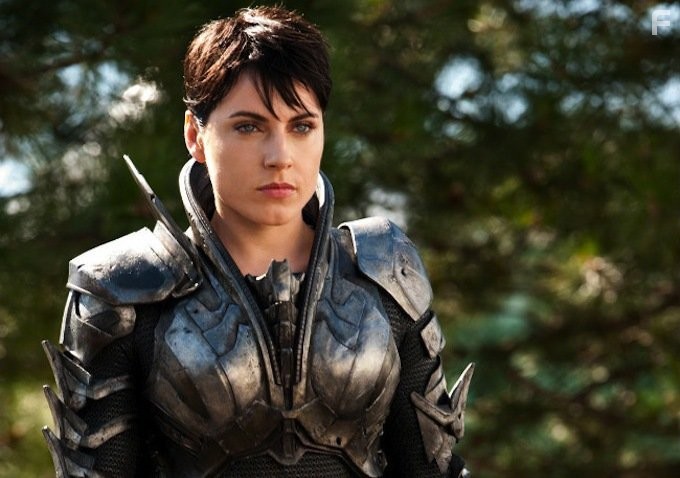 Antje Traue in Человек из Стали (2013)