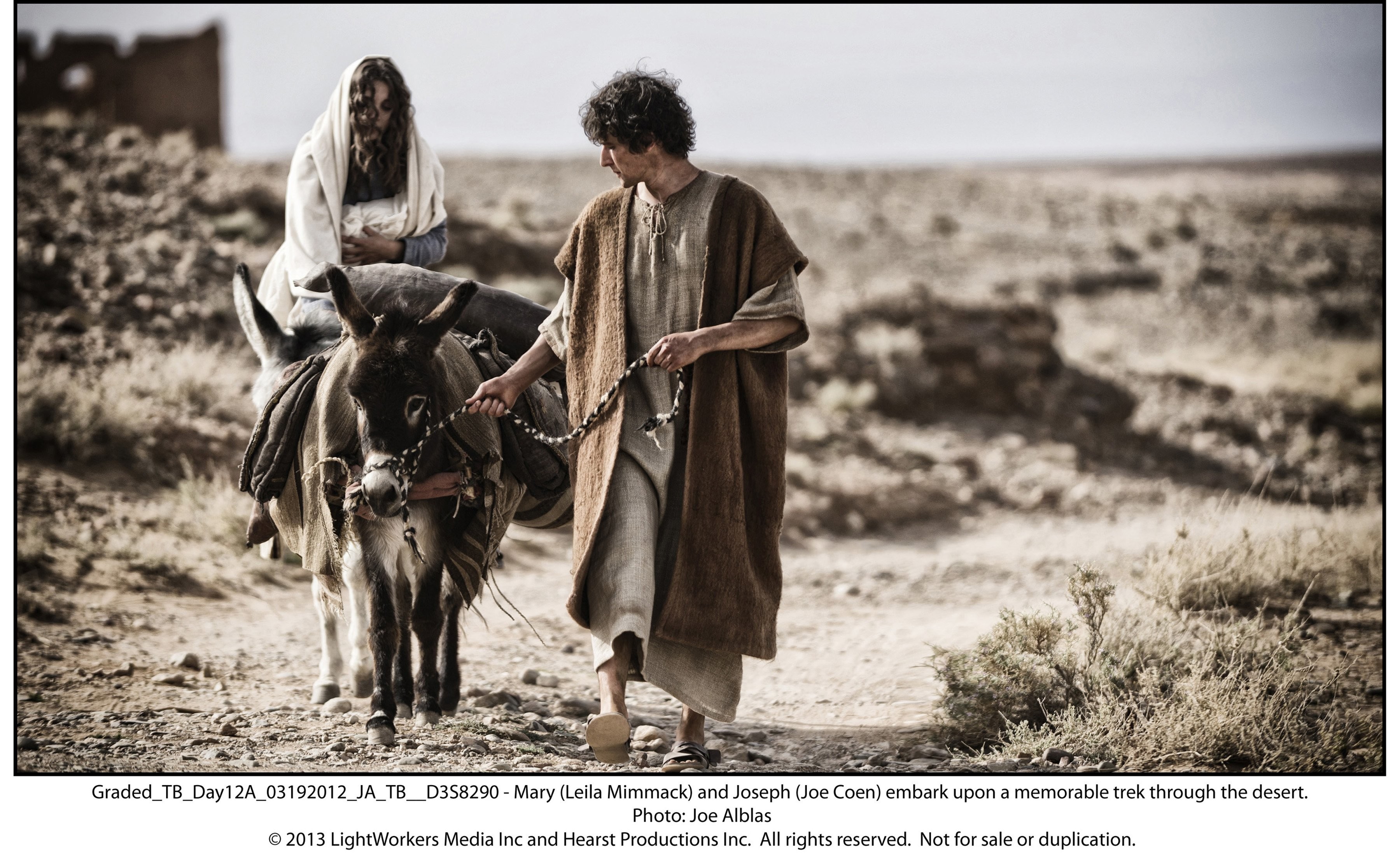 Leila Mimmack and Joe Coen in Сын Божий (2014)