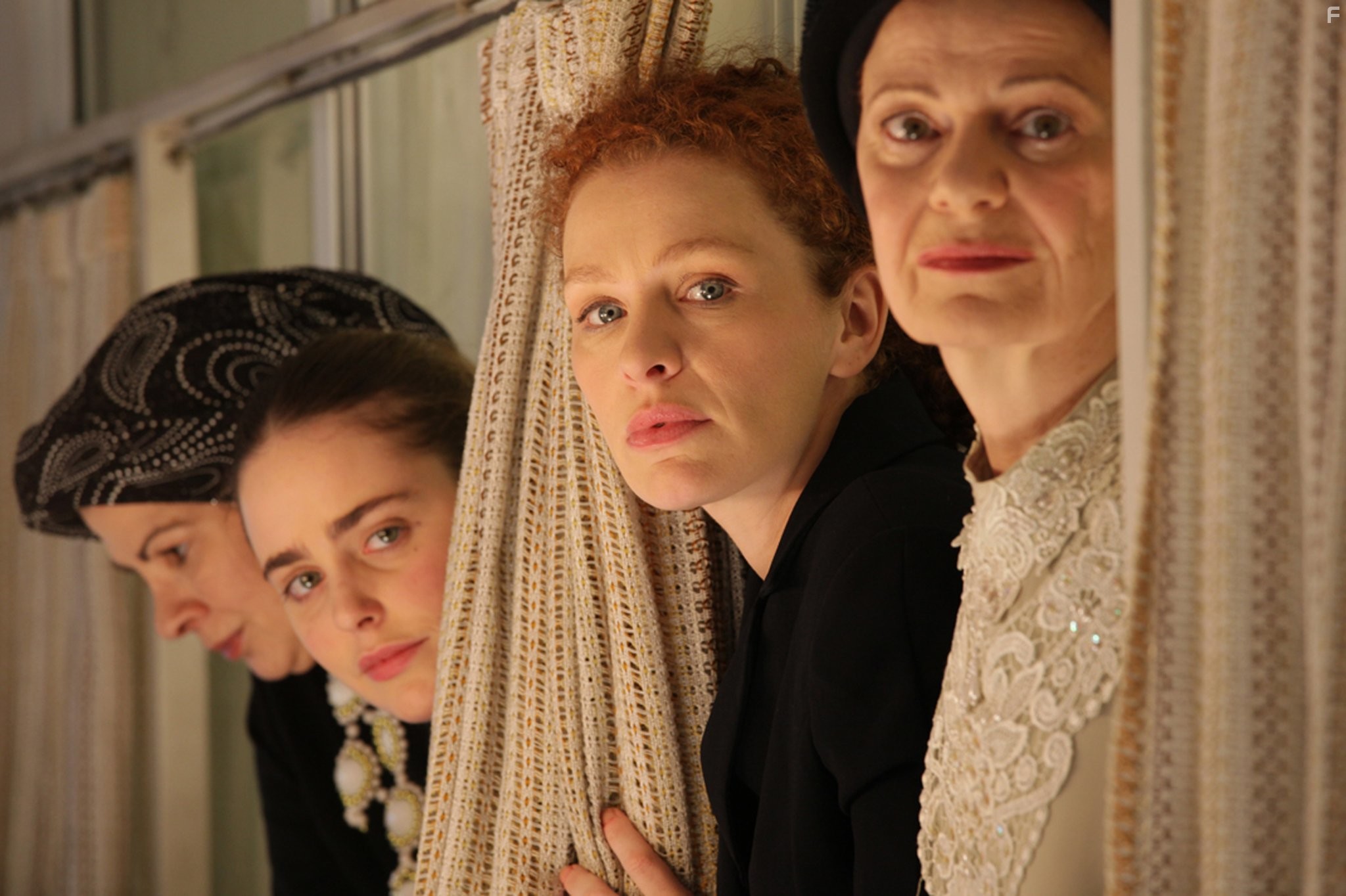 Hila Feldman, Razia Israeli, Irit Sheleg, and Hadas Yaron in Заполнить пустоту (2012)