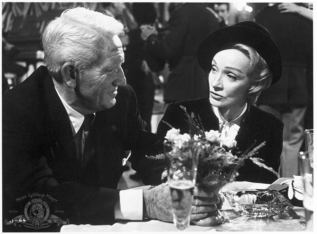 Marlene Dietrich and Spencer Tracy in Нюрнбергский процесс (1961)