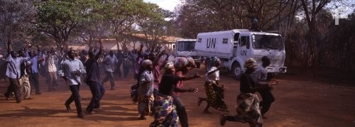 Отстреливая собак (2005)