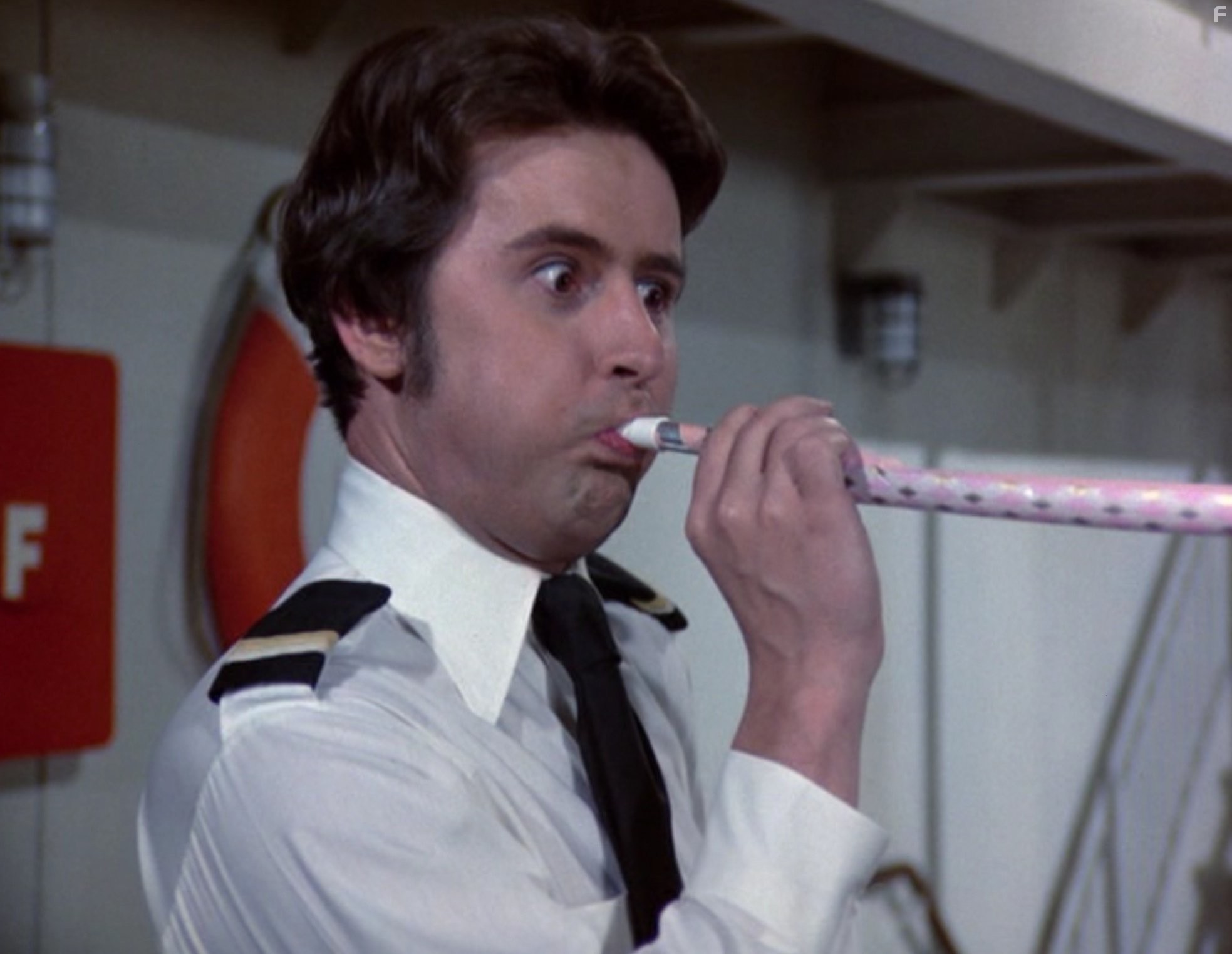 Fred Grandy in Лодка любви (1977)