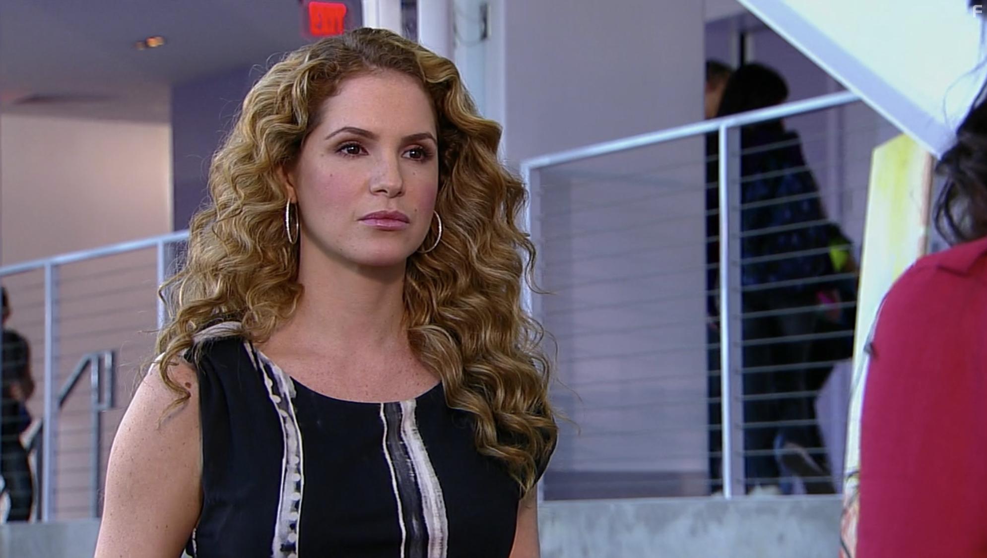 Relaciones Peligrosas (2012)