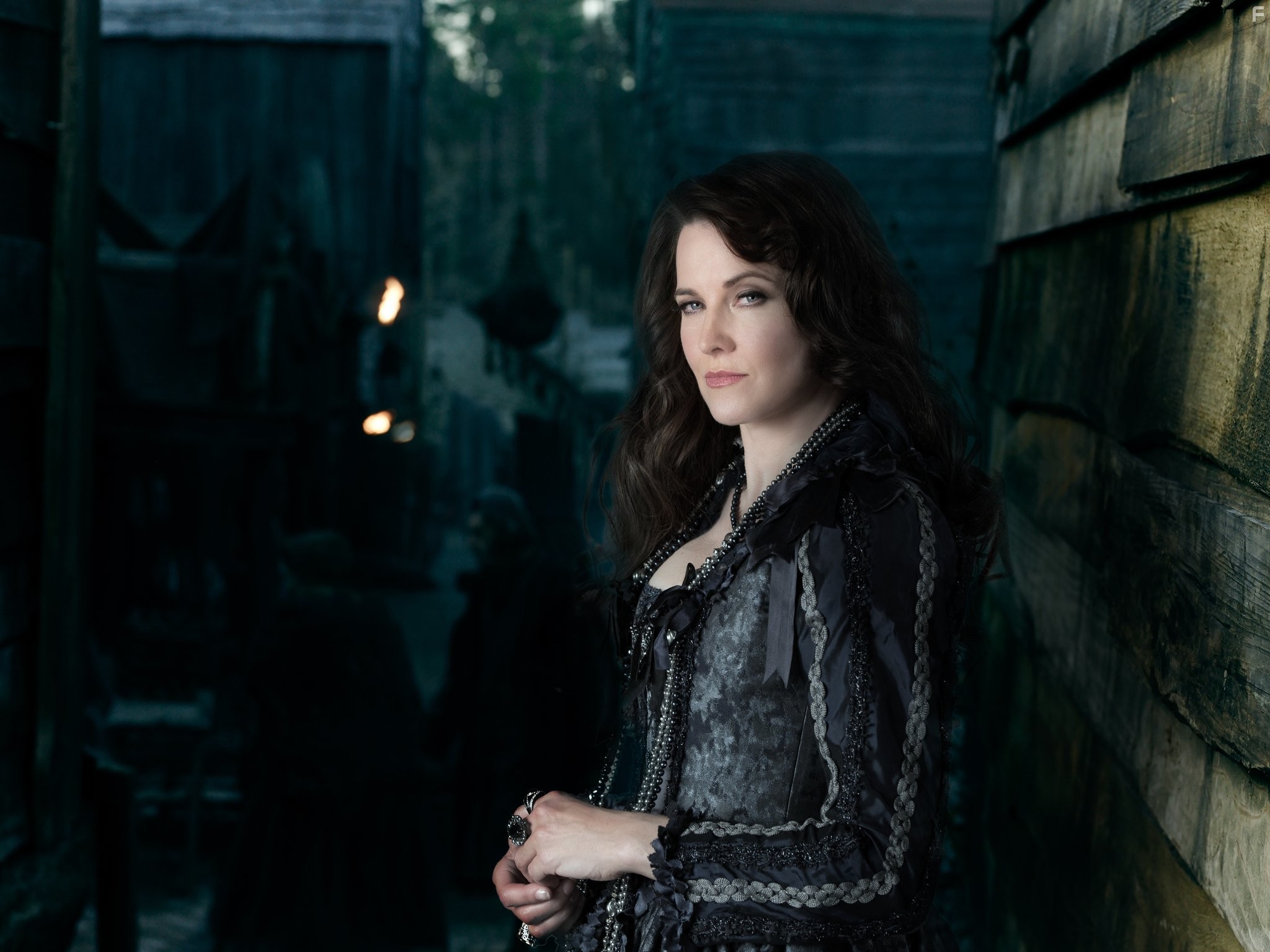 Lucy Lawless in Салем (2014)