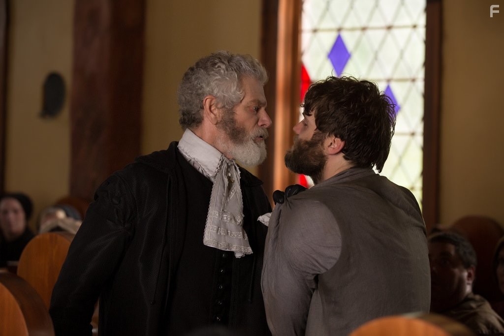 Stephen Lang and Seth Gabel in Салем (2014)