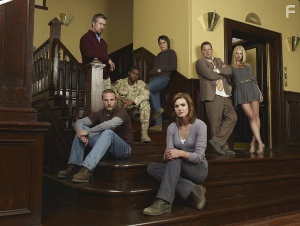 Alan Ruck, Jason Wiles, Tina Holmes, Kate Miner, Chadwick Boseman, and Daisy Betts in Неизвестные лица (2010)