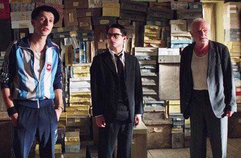 Свет вокруг (2005)