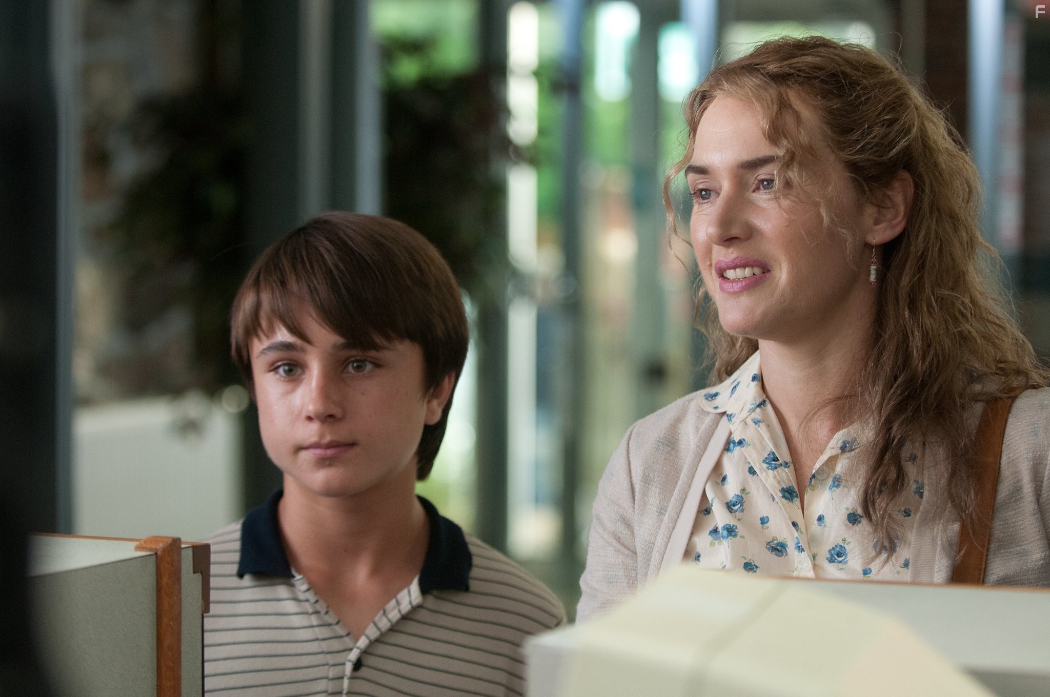 Kate Winslet and Gattlin Griffith in День труда (2013)