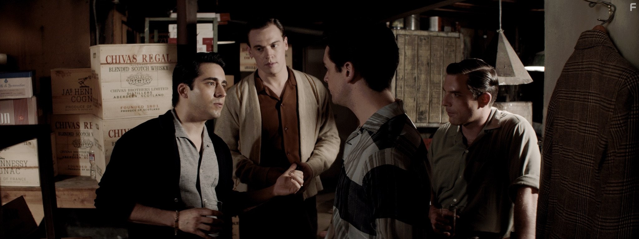 John Lloyd Young, Vincent Piazza, Erich Bergen, and Michael Lomenda in Парни из Джерси (2014)