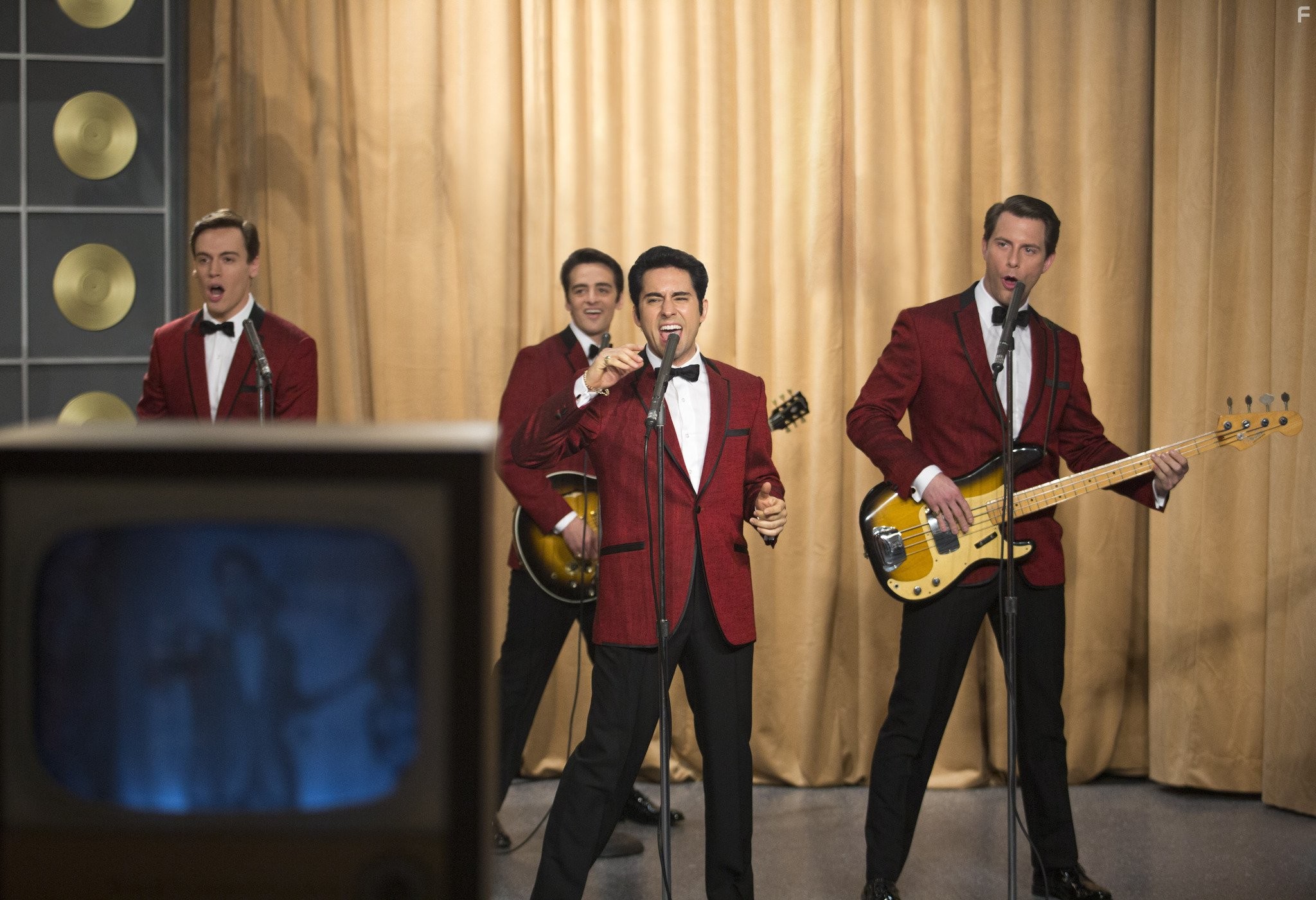 John Lloyd Young, Vincent Piazza, Erich Bergen, and Michael Lomenda in Парни из Джерси (2014)