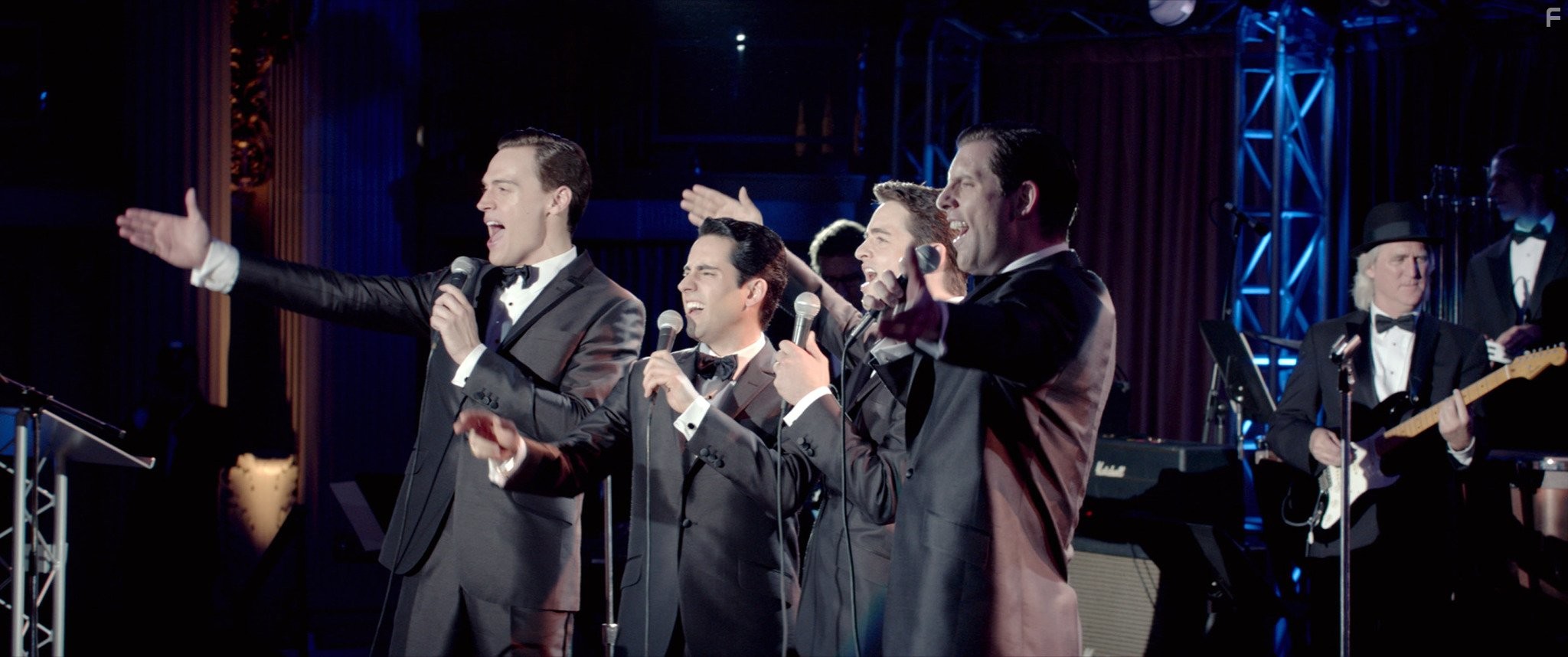 John Lloyd Young, Vincent Piazza, Erich Bergen, and Michael Lomenda in Парни из Джерси (2014)