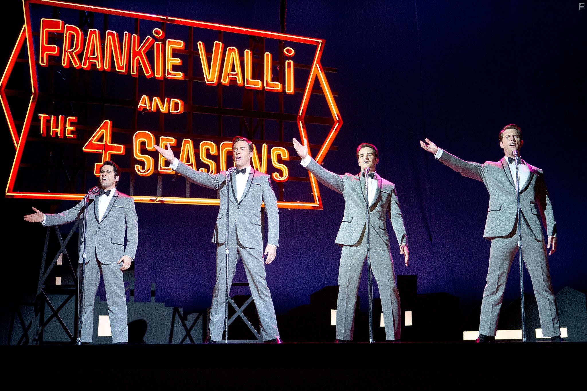 John Lloyd Young, Vincent Piazza, Erich Bergen, and Michael Lomenda in Парни из Джерси (2014)