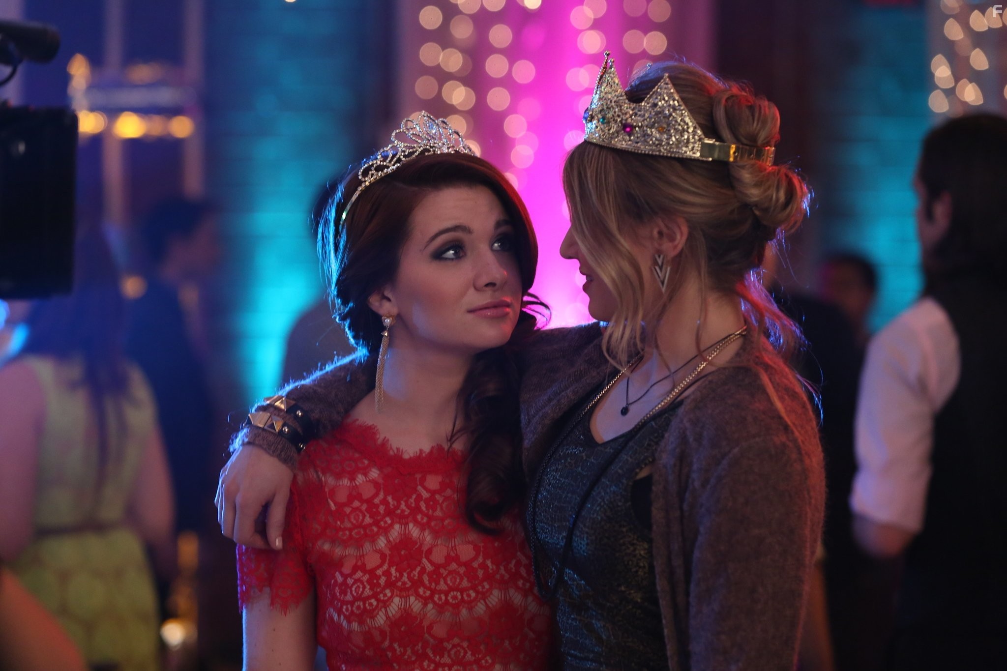 Katie Stevens and Rita Volk in Фальсификация (2014)