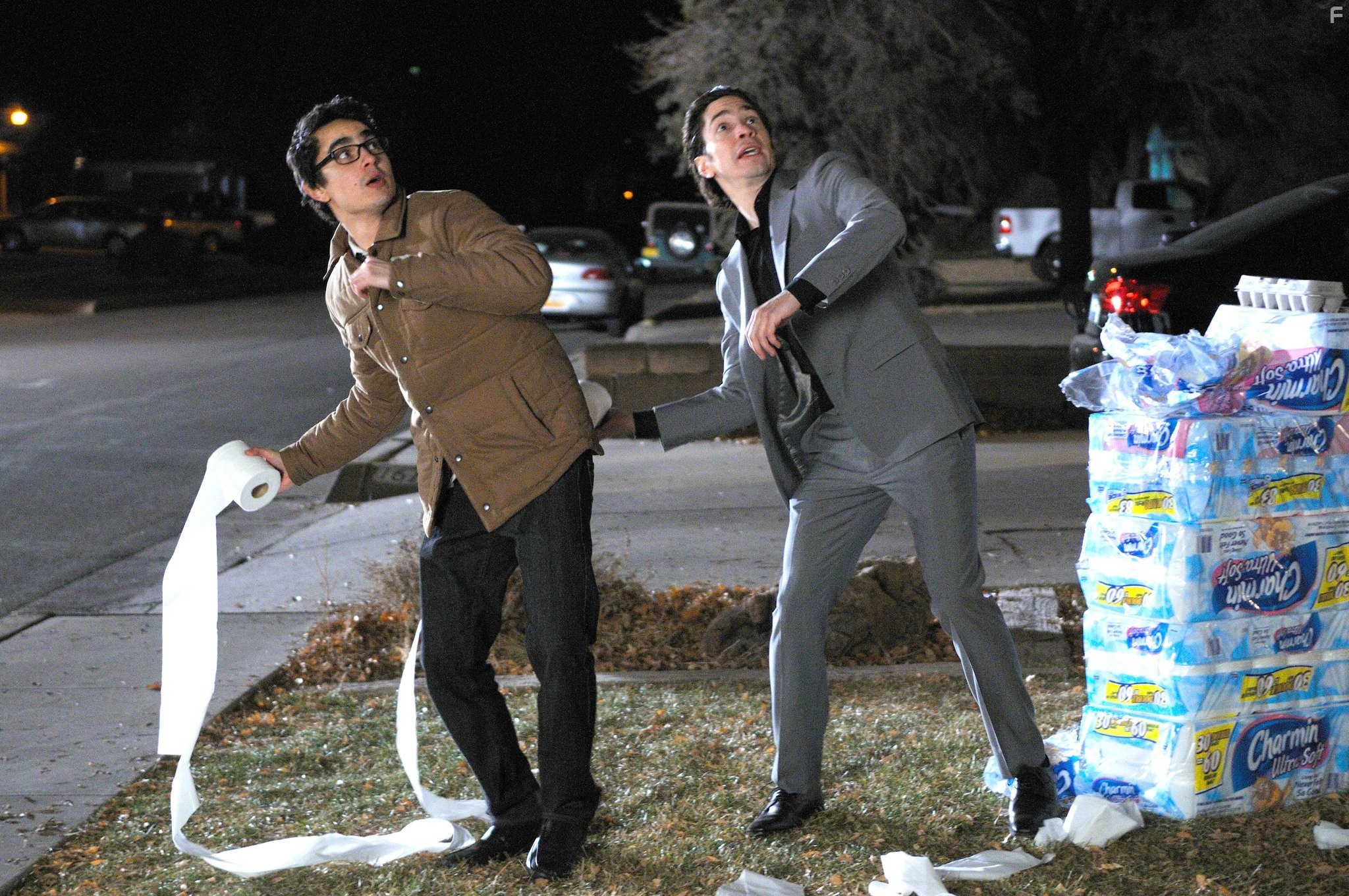 Justin Long and Max Minghella in 10 лeт спустя (2011)