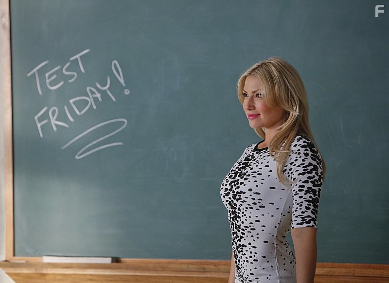 Meredith Davis, Ari Graynor, and Ken Marino in Плохая училка (2014)