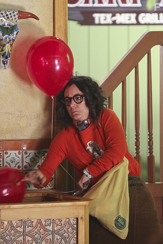 Sara Gilbert in Плохая училка (2014)