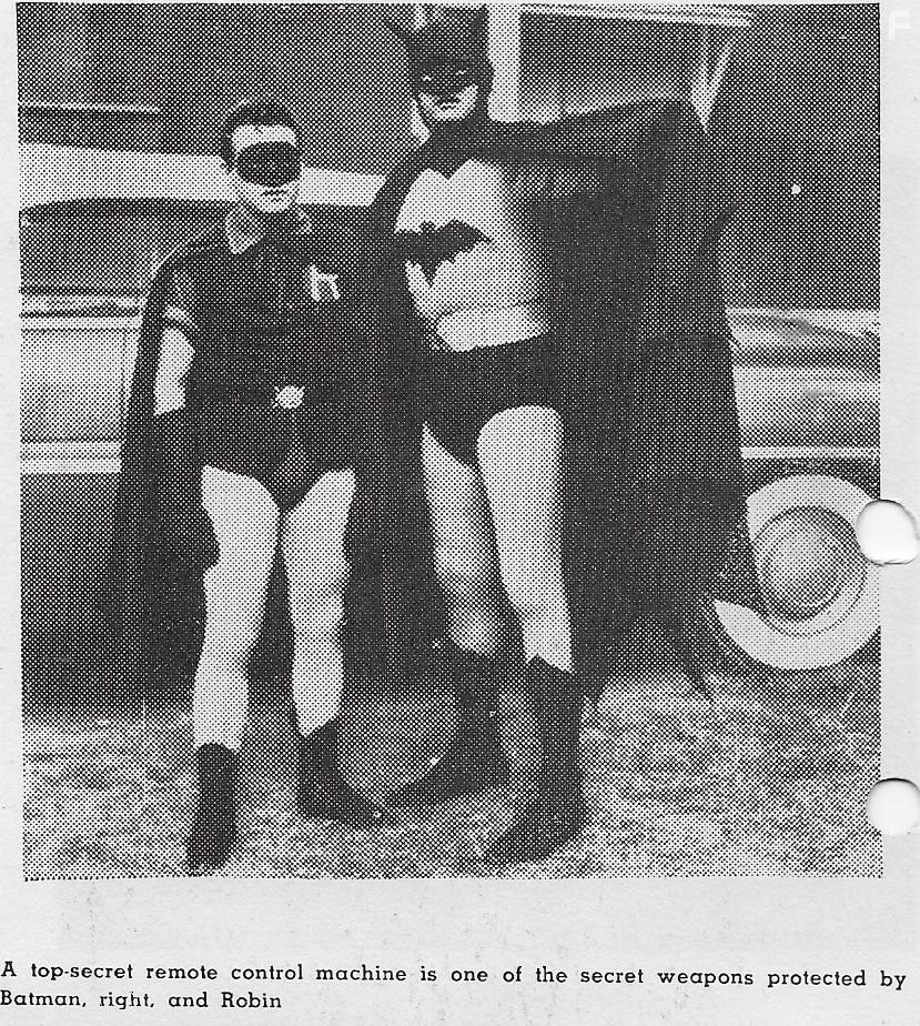 Johnny Duncan and Robert Lowery in Batman and Robin (1949)