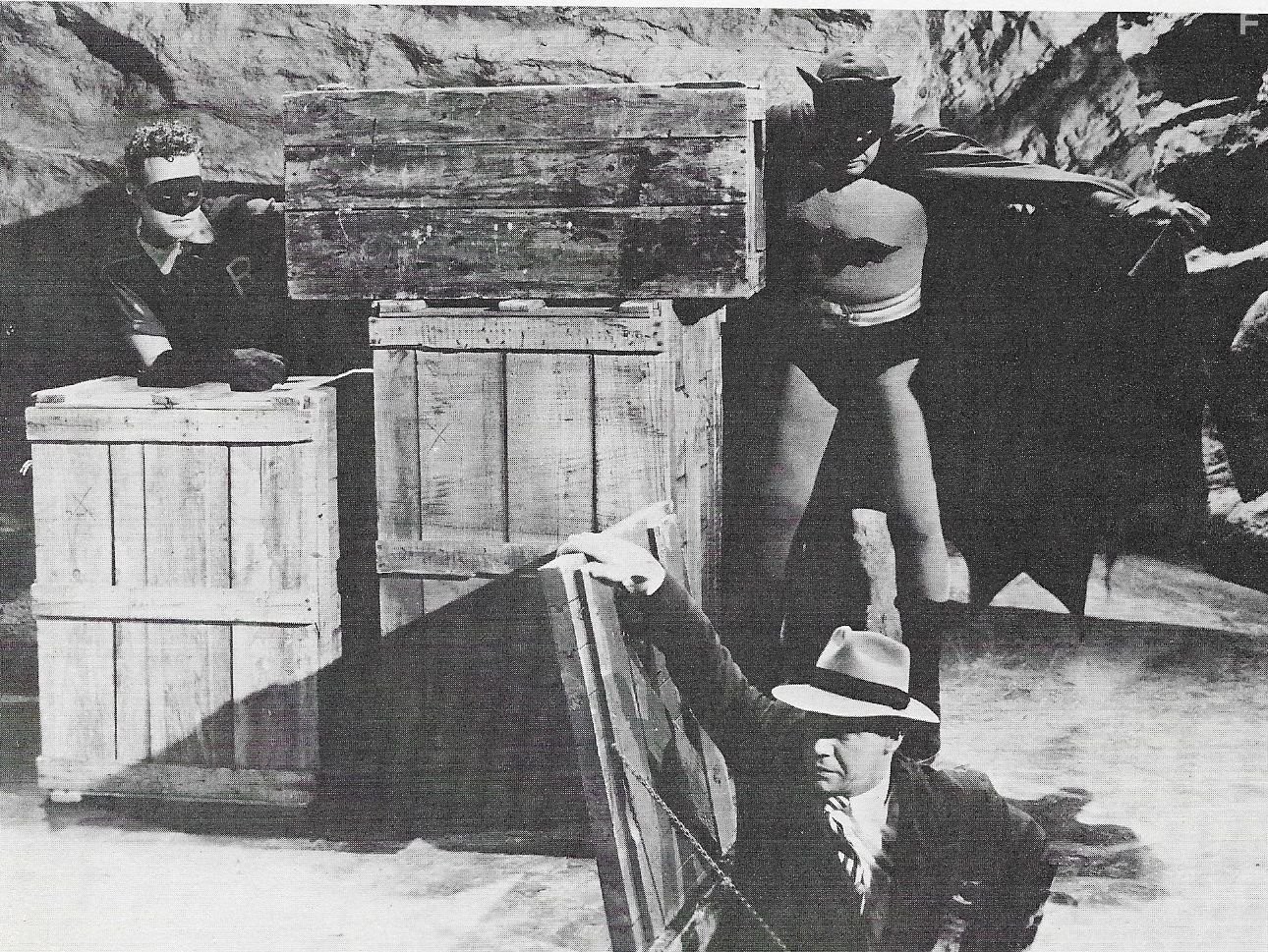 John Doucette, Johnny Duncan, and Robert Lowery in Batman and Robin (1949)