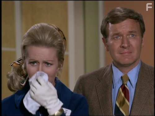 Bill Daily and Emmaline Henry in Я мечтаю о Джинни (1965)