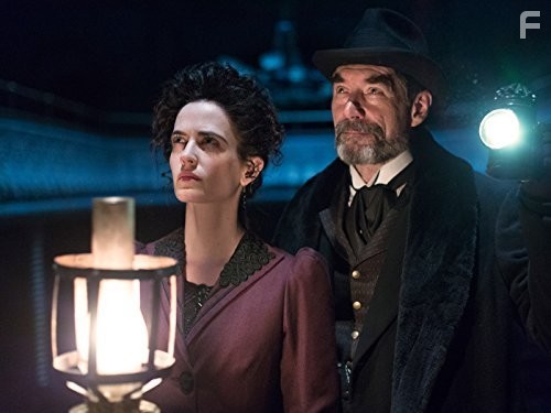 Timothy Dalton and Eva Green in Страшные сказки (2014)