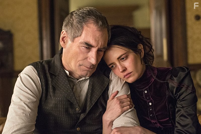 Timothy Dalton and Eva Green in Страшные сказки (2014)