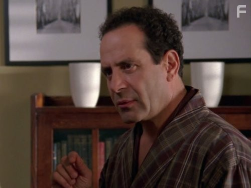 Tony Shalhoub in Дефективный детектив (2002)