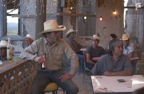 Tommy Lee Jones in Три могилы (2005)