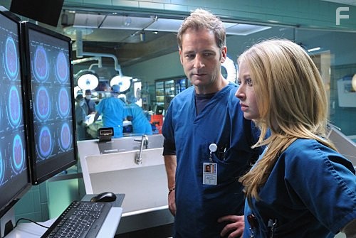 Jeremy Northam and Elisabeth Harnois in Miami Medical (2010)