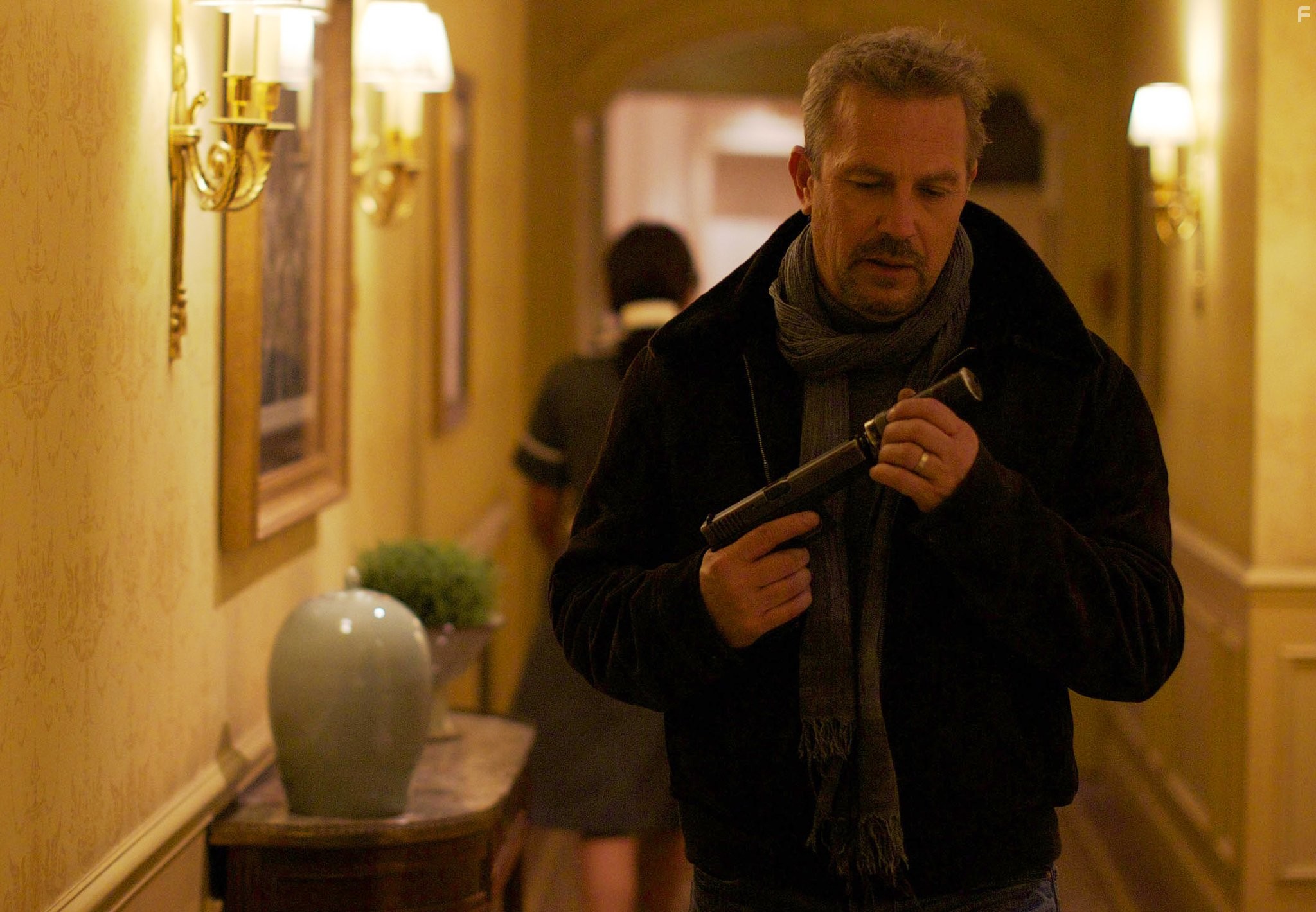 Kevin Costner in 3 дня нa убийство (2014)