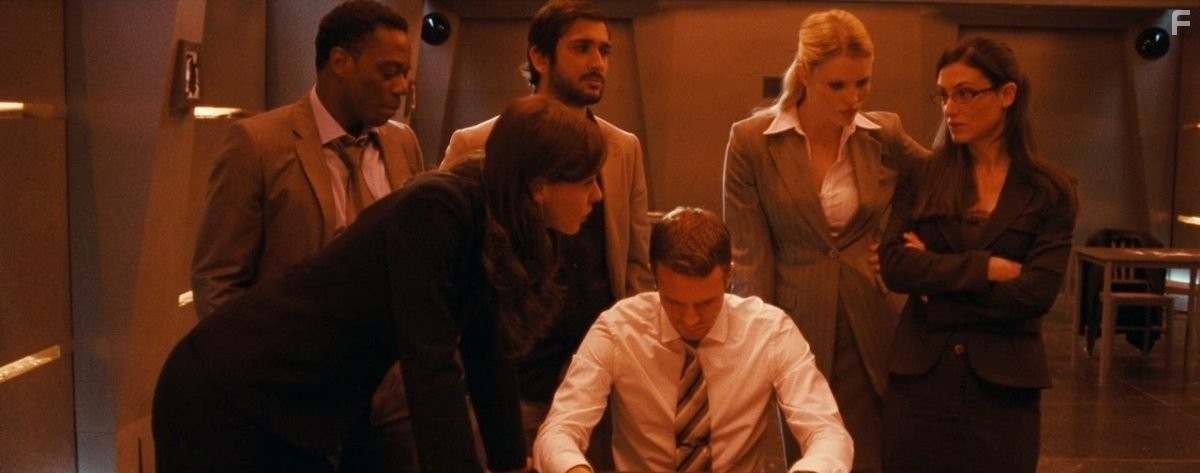 Luke Mably, Jimi Mistry, Chukwudi Iwuji, Pollyanna McIntosh, Nathalie Cox, and Adar Beck in Экзамен (2009)