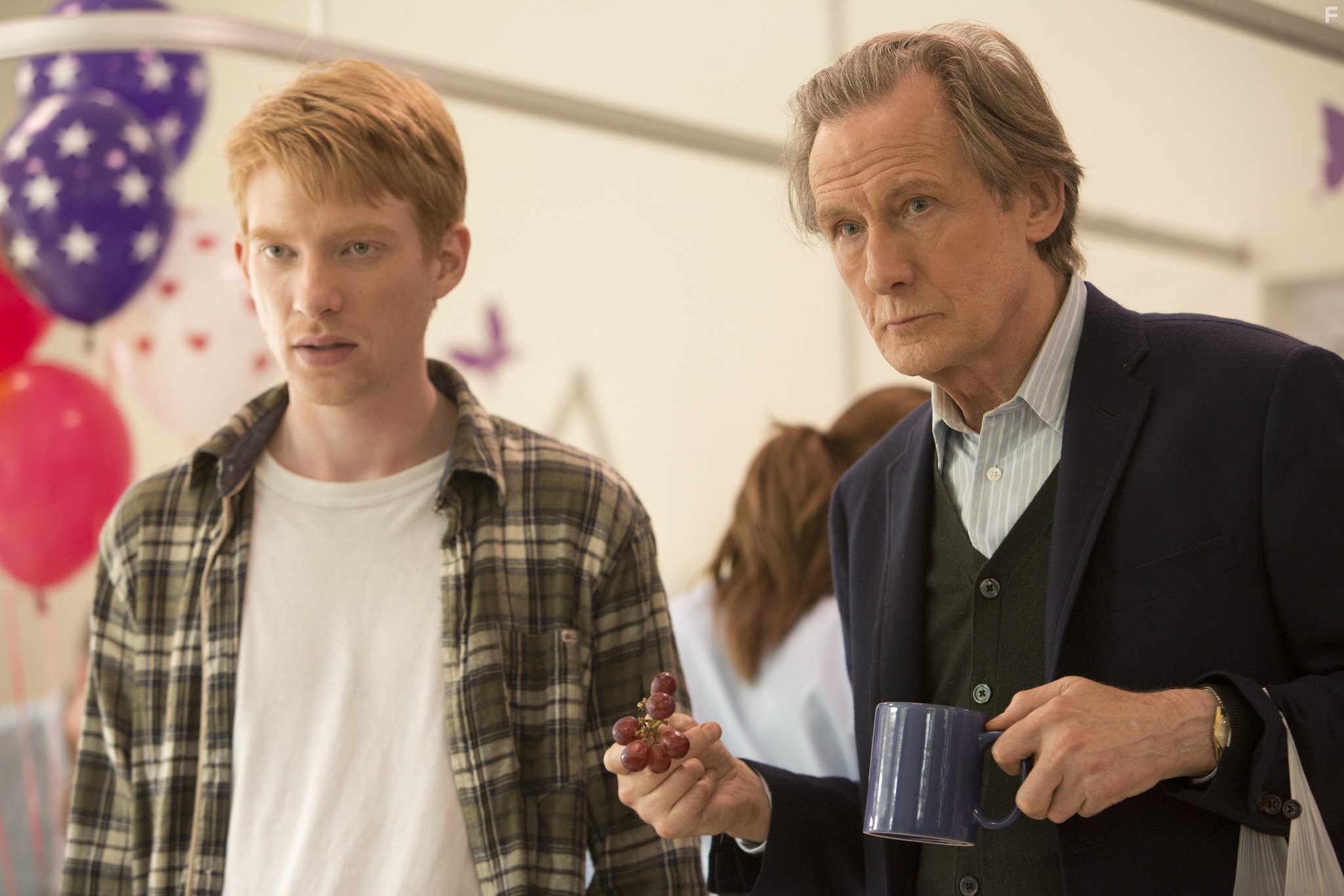 Bill Nighy and Domhnall Gleeson in Бойфренд из будущего (2013)