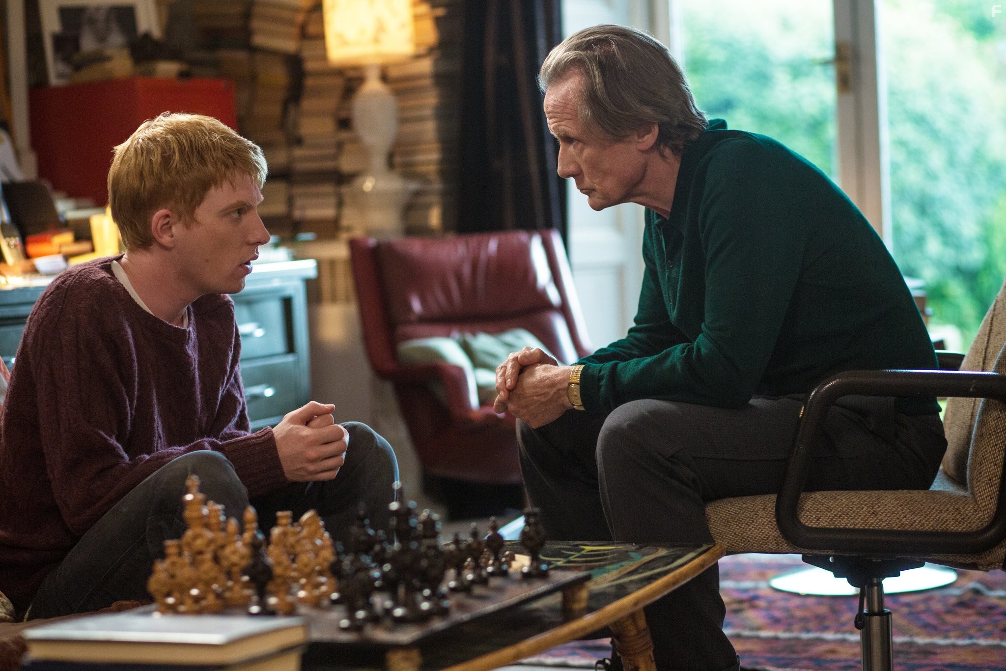 Bill Nighy and Domhnall Gleeson in Бойфренд из будущего (2013)